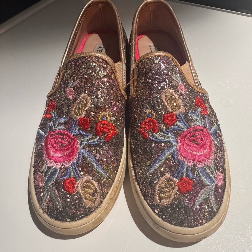 Steve Madden Pink and Red Floral Glitter Sneakers